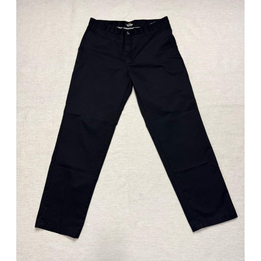 Lee Men’s Pants Size 33x32 Black Total Freedom Relaxed Fit Straight Leg Casual